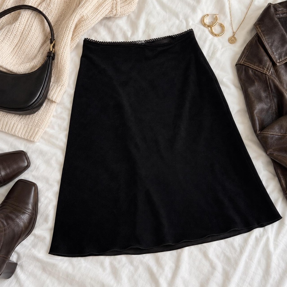 Y2K xoxo black satin midi skirt size medium 30" waist
